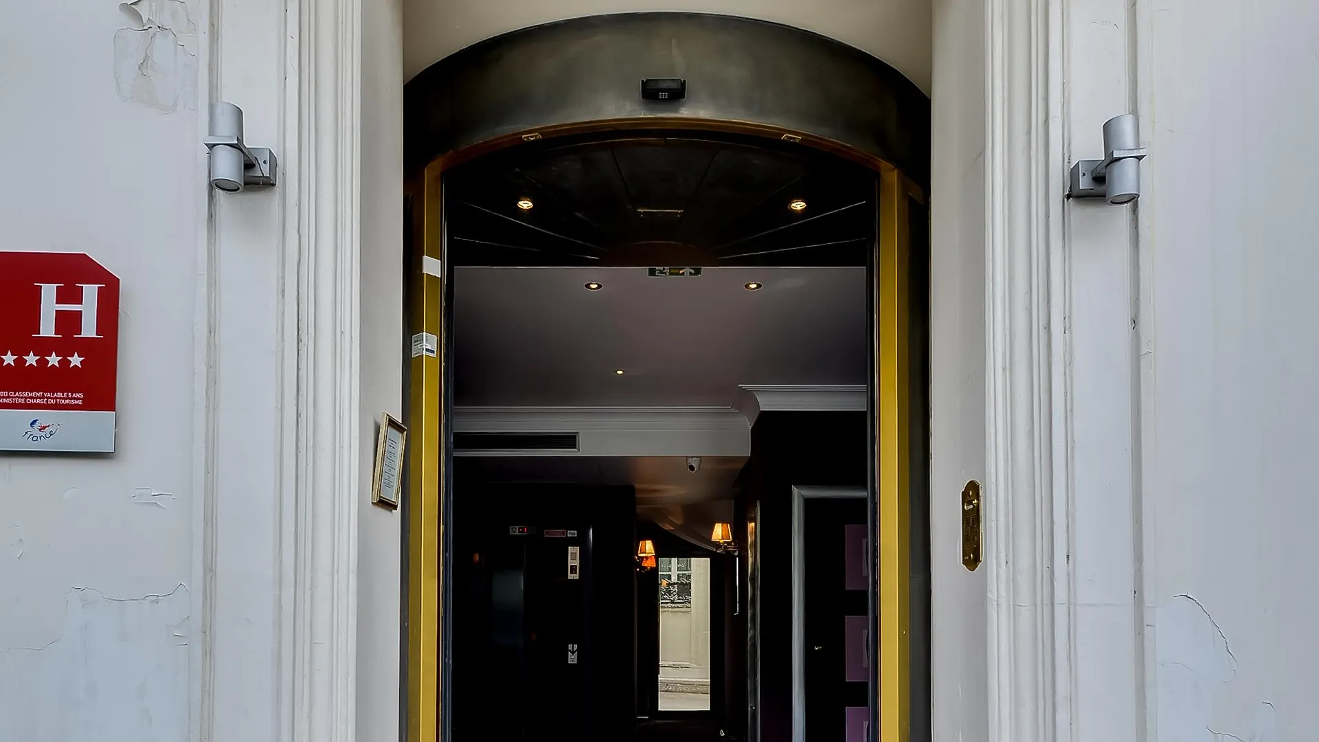 Lutece Port Royal Hotel 4*