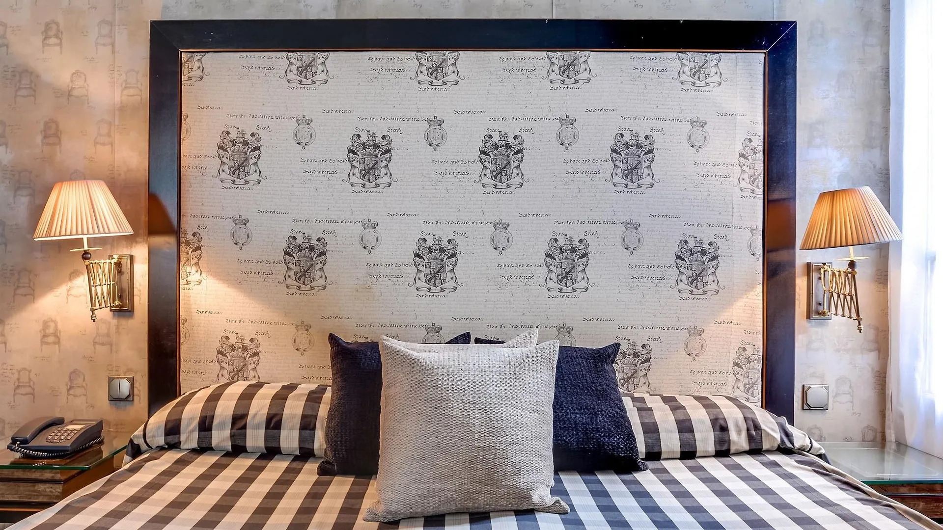 Hotel Lutece Port Royal 4*