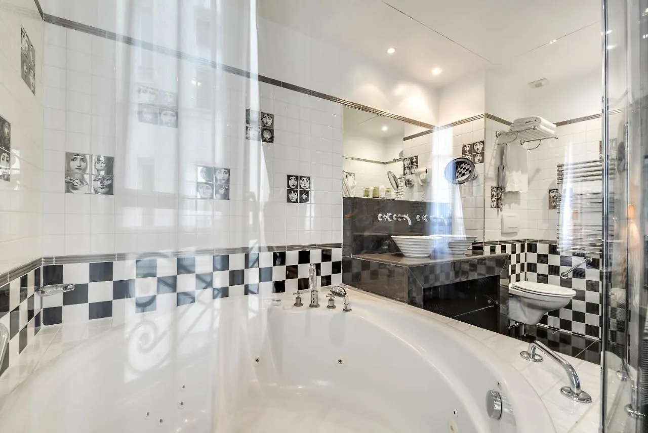 Lutece Port Royal Hotell
